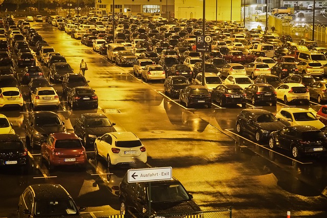 airport-car-640x480-18820717.jpeg