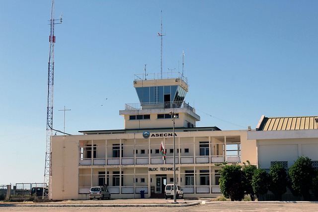 business-shuttle-corporate-ride-airpor-640x480-85483011.jpeg