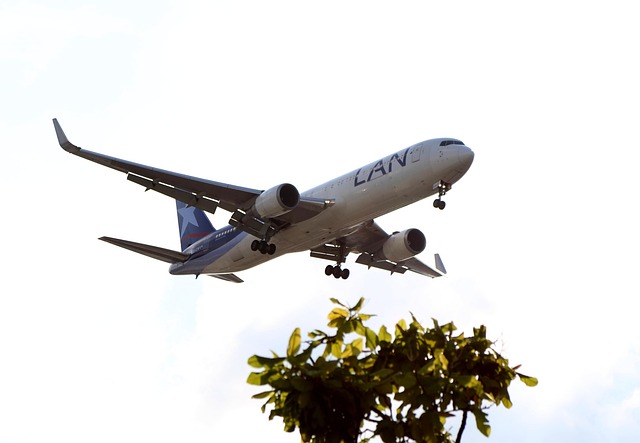 round-trip-shuttle-airport-transport-r-640x480-76467991.jpeg