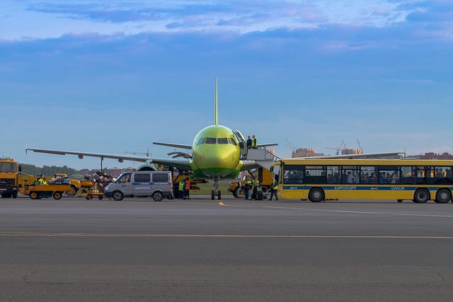 airport-transport-640x480-26450038.jpeg