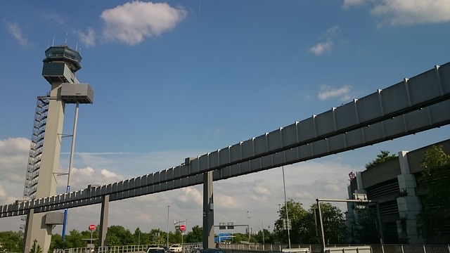 airport-transport-640x480-78990555.jpeg