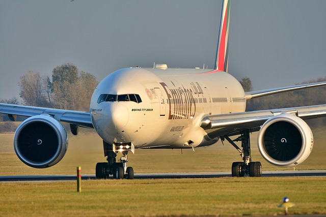 airport-transport-640x480-94608136.jpeg