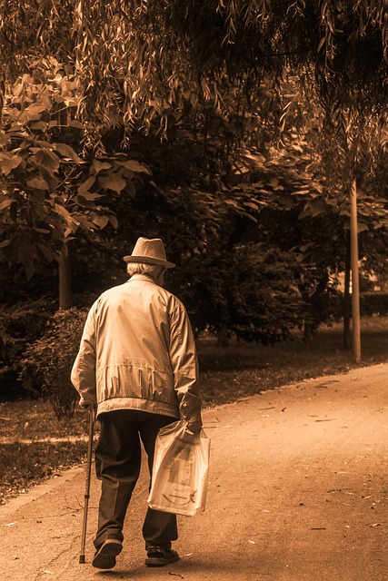 elderly-person-640x480-18358013.jpeg