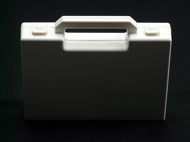 luggage-640x480-79398945.jpeg