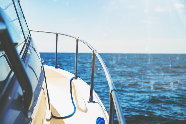 luxury-shuttle-640x480-73636573.jpeg