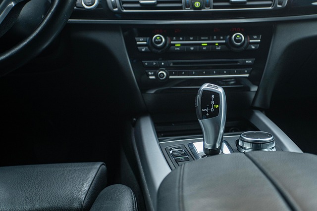 luxury-shuttle-640x480-84386544.jpeg