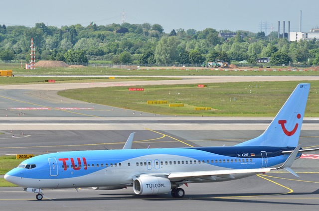 airport-transport-640x480-43745594.jpeg