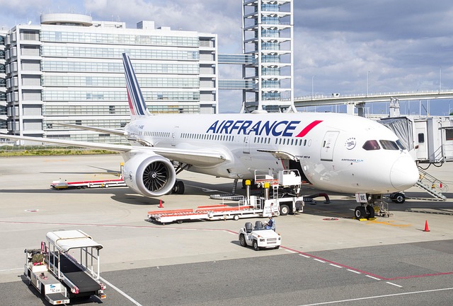 airport-transport-640x480-49861874.jpeg
