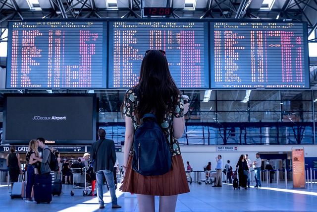 airport-van-640x480-38062657.jpeg