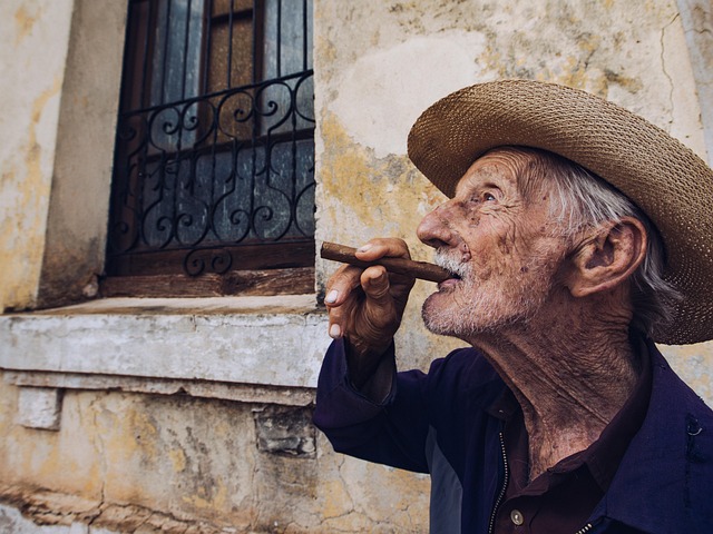 elderly-person-640x480-64501422.jpeg
