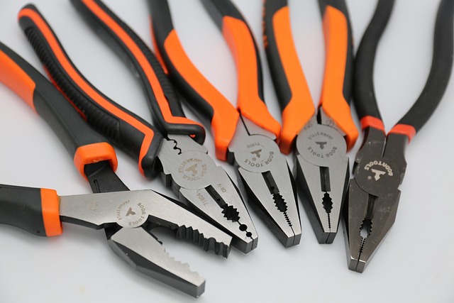 emergency-gutter-repair-640x480-10713662.jpeg