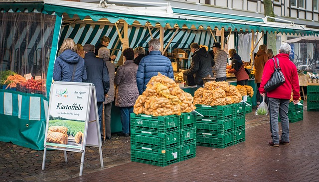 local-food-640x480-80732952.jpeg