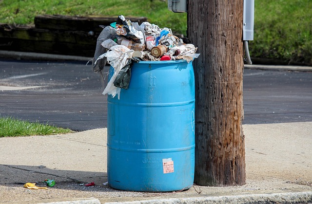 overflowing-gutters-640x480-93254807.jpeg