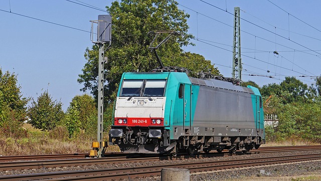 private-transport-640x480-63345111.jpeg