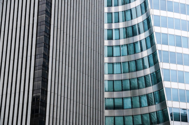 corporate-shuttle-640x480-63273929.jpeg