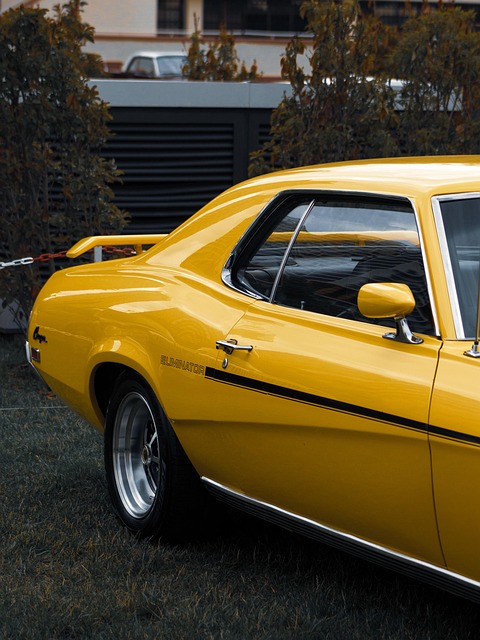 luxury-vehicle-640x480-19681058.jpeg