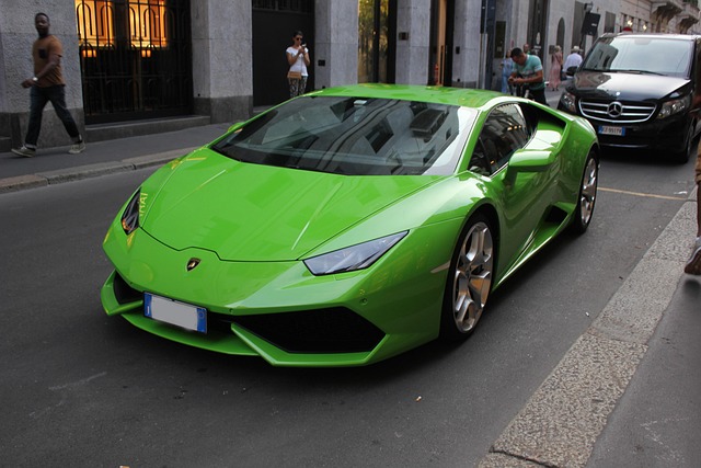 luxury-vehicle-640x480-85196241.jpeg