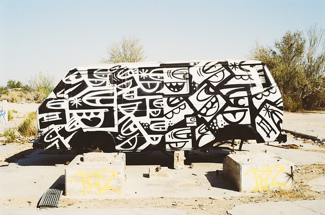 shuttle-van-640x480-16791186.jpeg